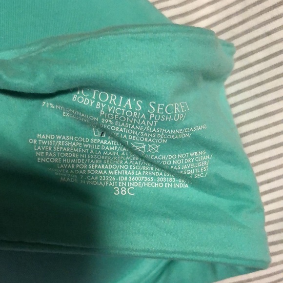 Victoria’s Secret brad - Picture 2 of 5